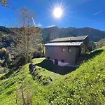 בית נופש Alpenchalet Piz Huesli