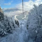 Alpenchalet Piz Huesli Feriehus *