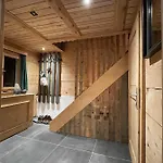 בית נופש Alpenchalet Piz Huesli טשאגונס