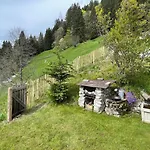 Alpenchalet Piz Huesli בית נופש טשאגונס