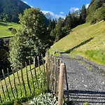 Alpenchalet Piz Huesli *