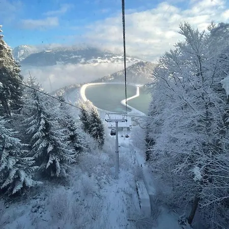 Alpenchalet Piz Huesli Vakantiehuis *