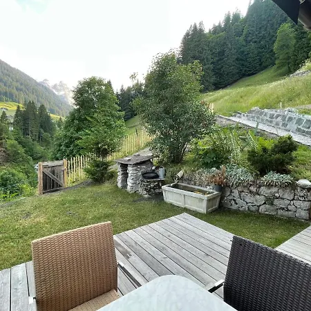 Alpenchalet Piz Huesli Holiday home *